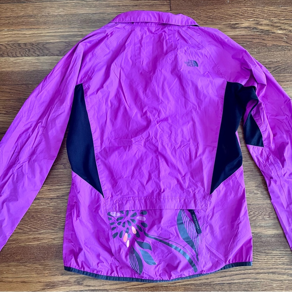 The North Face windbreaker lightweight running jacket M purple womens